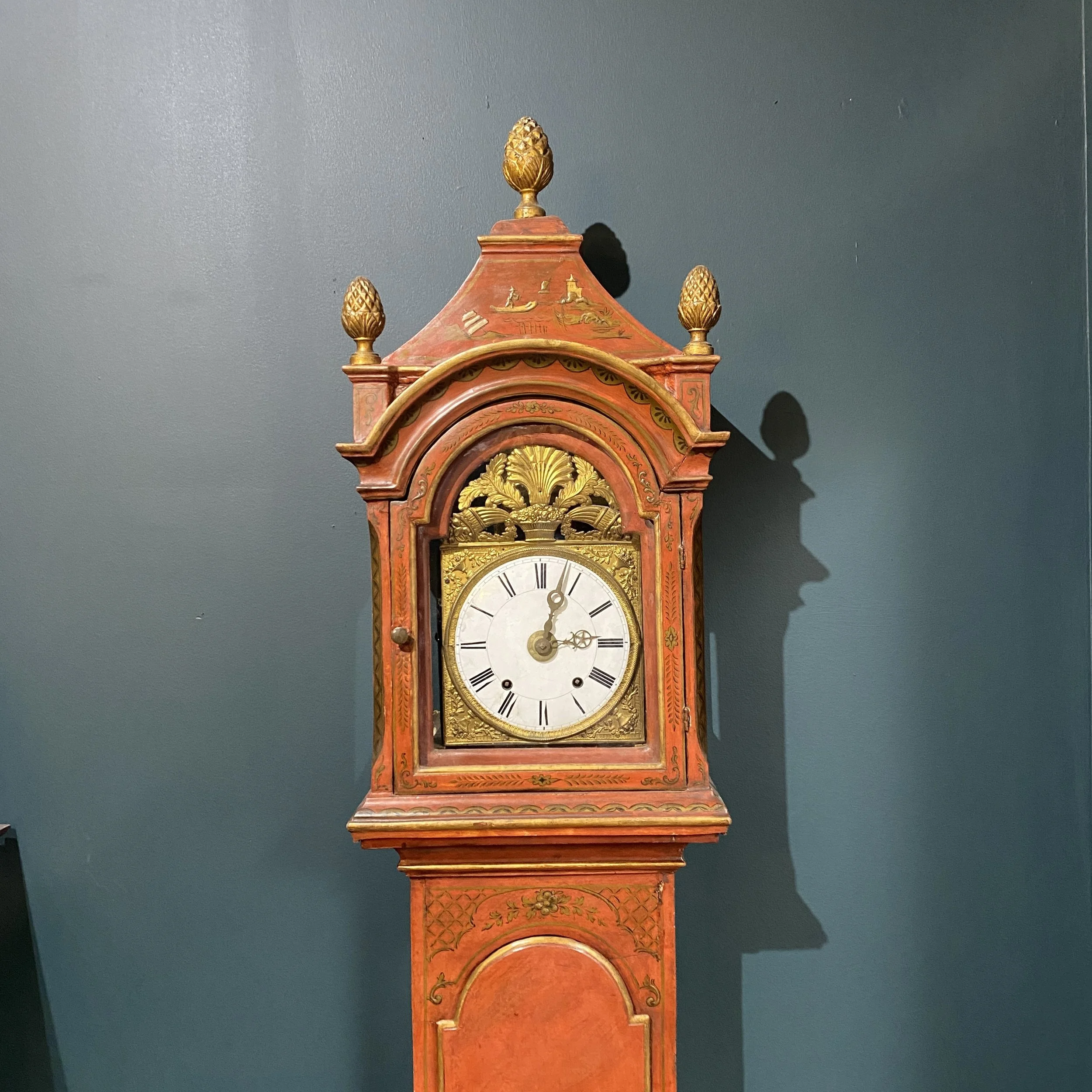 A Wonderful Red Lacquer Clock in Japanned Taste, Italy, Venice